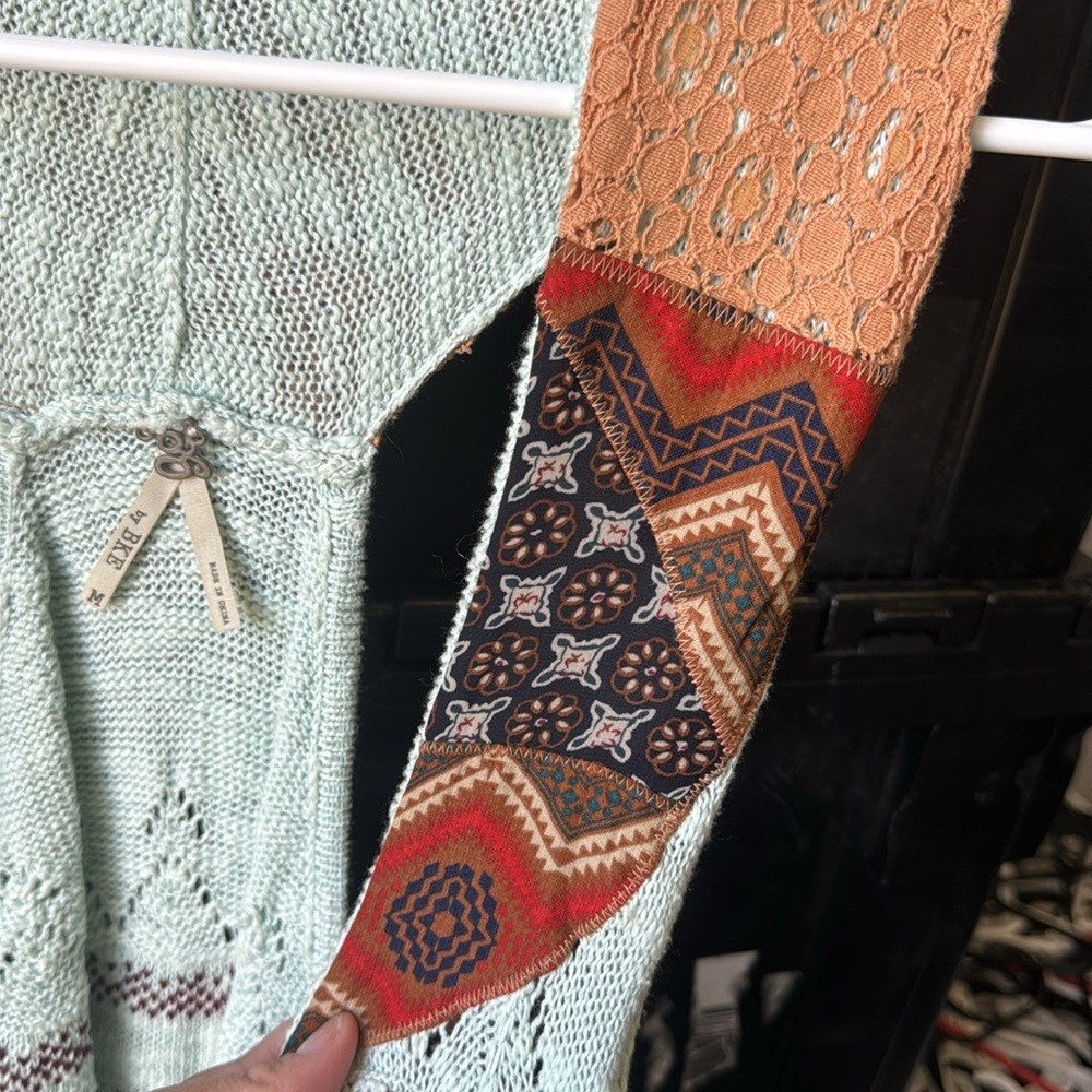 Gimmicks Aztec vest - Picture 2 of 4